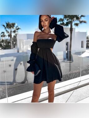 Seven Wonders, Elegant Black Off-Shoulder cut out long sleeve Mini Dress small